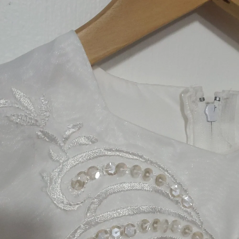 Anjorden white formal
